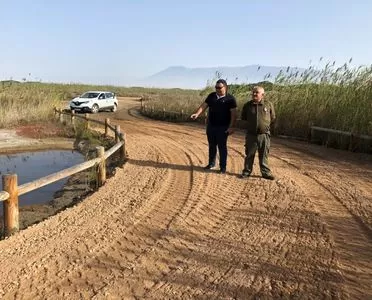 Finalizan las obras del camino del Cuartel Príncipe Alfonso de Los Percheles que permite el acceso a la playa de Punta Entinas
