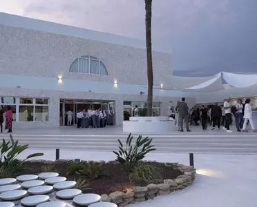 El Teatro Comestible conforma un cóctel de éxito en Paraíso al Mar maridando teatro y alta gastronomía