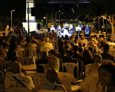 Una agradable Velada Flamenca congrega a cientos de personas en el Parque Municipal de El Ejido