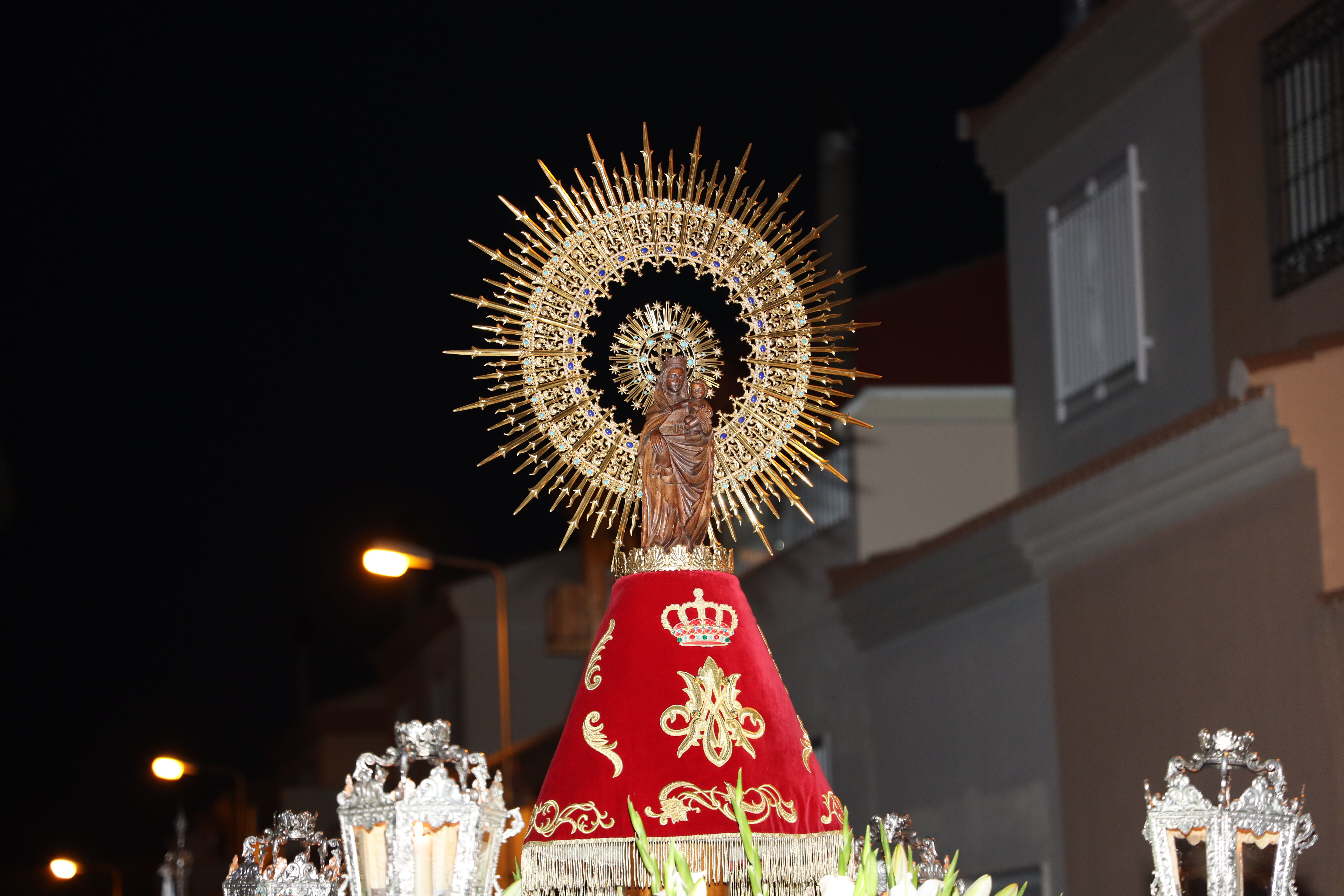 Y llegó (o no) la Virgen del Pilar, Ocio y cultura