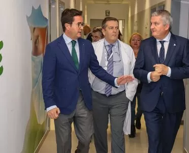 El Hospital Universitario Poniente incorpora dos nuevos equipos de resonancia magnética